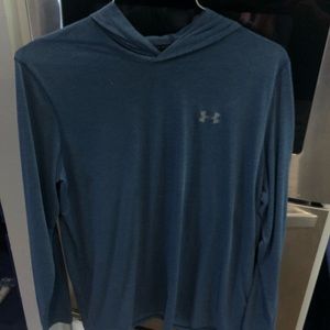 Hooded workout shirt